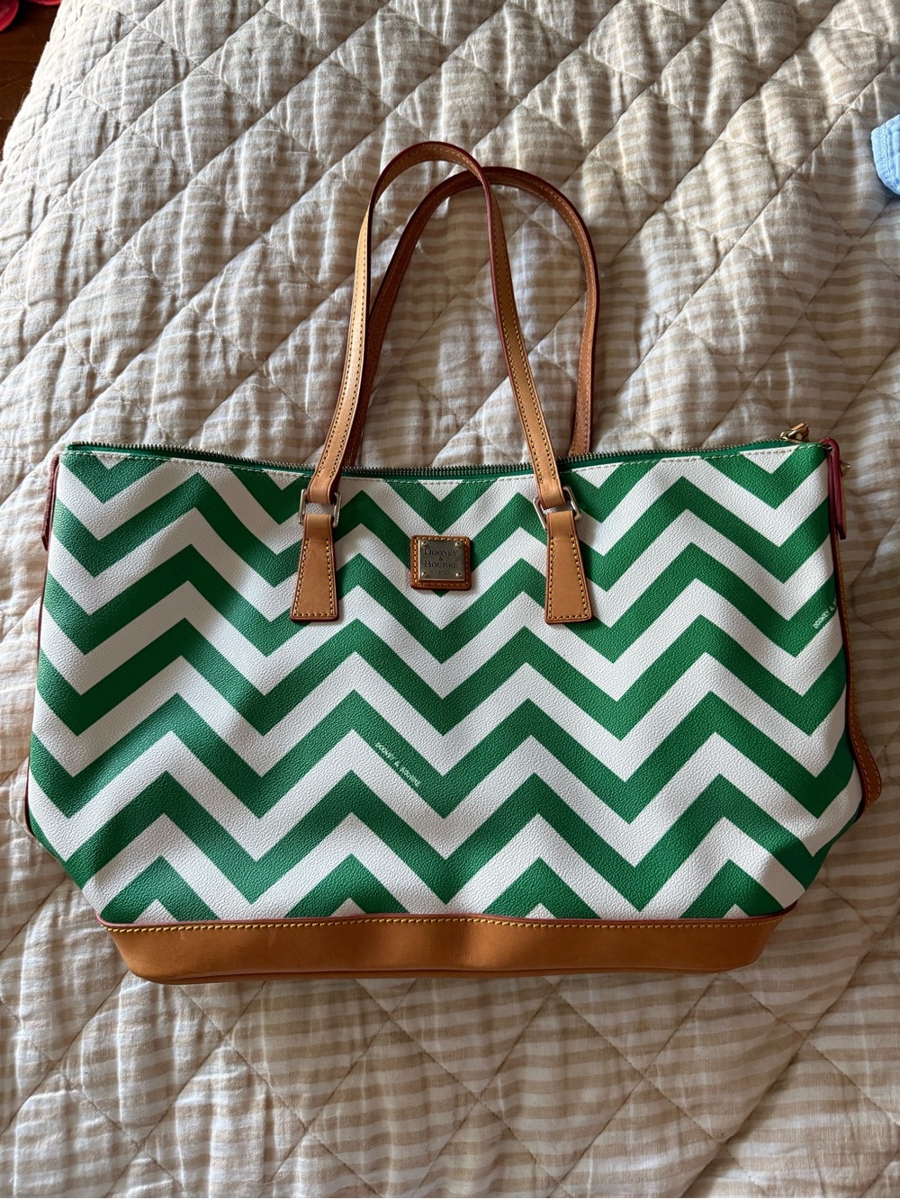 Dooney & Bourke Green & White Zig Zag Chevron Shopper Tote